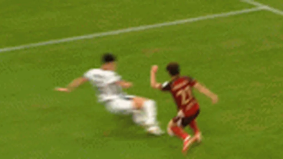 半场战报：陕西联合1-0梅州客家，王世杰打破僵局