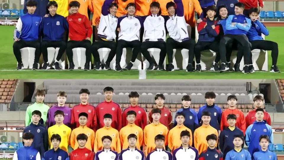感谢俱乐部，U16国少球员身穿各自俱乐部训练服拍摄全家福