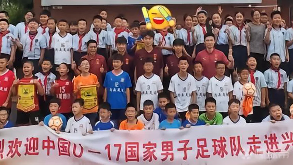 播种足球梦想，U17国足队员走进宁夏小学校园交流互动